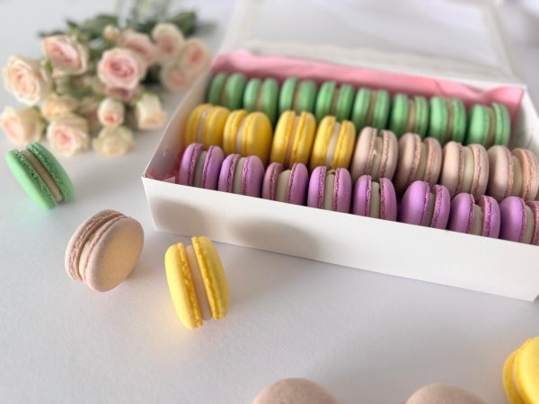 Box of 24 Macarons - Imagen 2